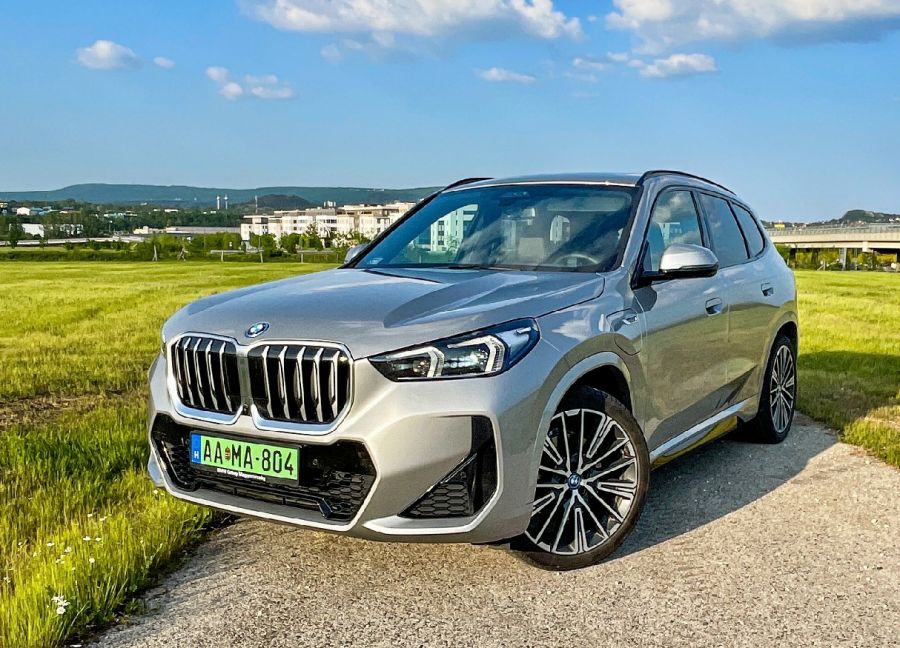 Tudatosan – BMW X1 xDrive30e - STYLENEWS - Mobility - 2023 BMW X1 30e teszt, 2023 BMW X1 plug-in hybrid teszt, 2023 BMW X1 xDrive30e teszt, BMW X1, BMW X1 PHEV teszt, BMW x1 teszt, X1 teszt, 