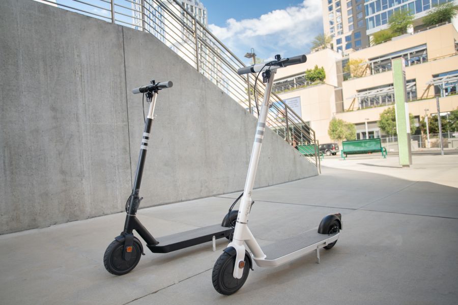 Viczián Viktória és Somhegyi Krisztián a szerelmes rollerezők - STYLENEWS - Aktuális - elektromos roller, roller, 