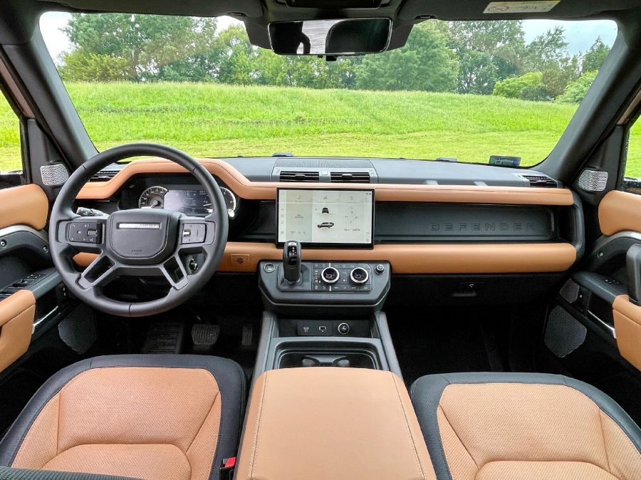 Ki a kicsit nem becsüli, vehet nagyobbat – Land Rover Defender 130 D300 AWD - STYLENEWS - Mobility - 2023 Land Rover Defender 130 D300 AWD teszt, Defedenr D300, defender 130, Defender teszt, land rover defender, Land Rover Defender 130 D300, LAnd Rover teszt, 