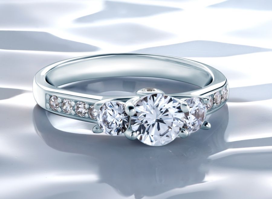 A jegygyűrűknek mindig aranynak kell lenniük? A SAVICKI bebizonyítja, hogy nem! - DIVAT&STÍLUS -  - arany, ékszer, jegygyűrű, jegygyűrű arany, jegygyűrűk, SAVICKI, 