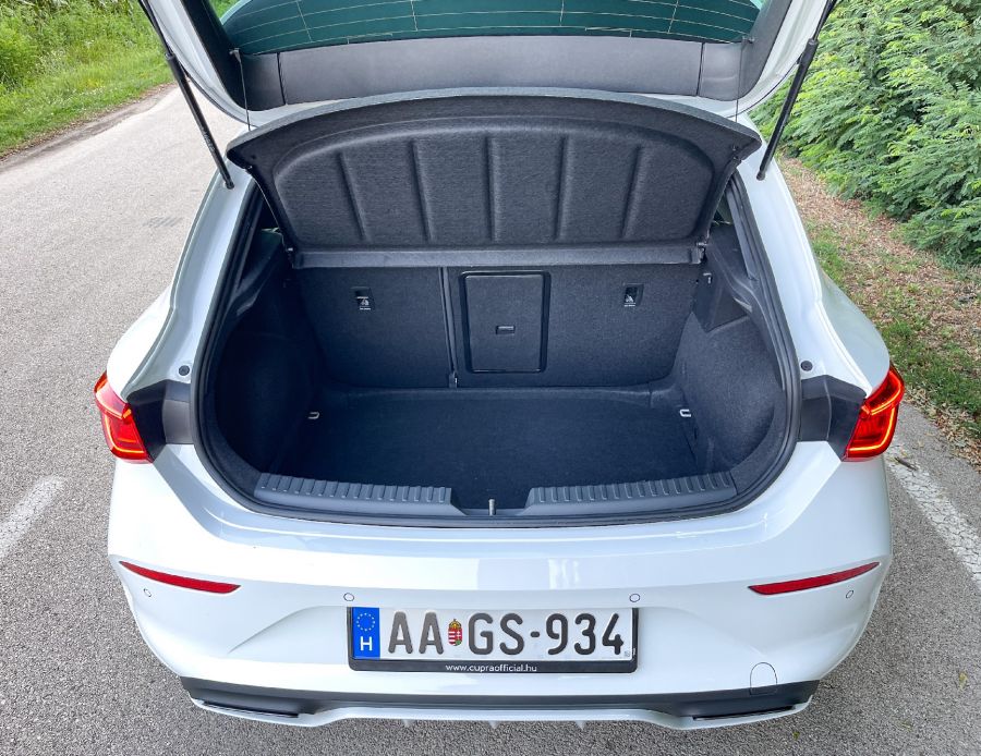 Oidipusz - Cupra Leon 1.5 eTSI DSG - STYLENEWS - Mobility - cupra leon, Cupra leon 1.5 eTSI DSG teszt, leon cupra teszt, leon teszt, 