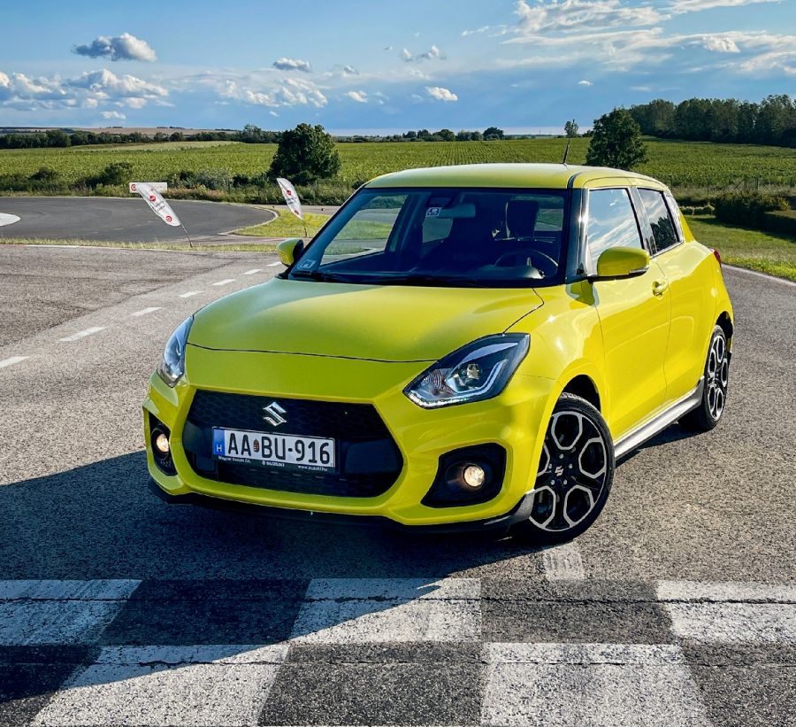 Ha már gyors, legyen sport is – Suzuki Swift Sport - STYLENEWS - Mobility - 2023 suzuki swift sport teszt, suzuki swift sport, swift sport, swift sport teszt, 