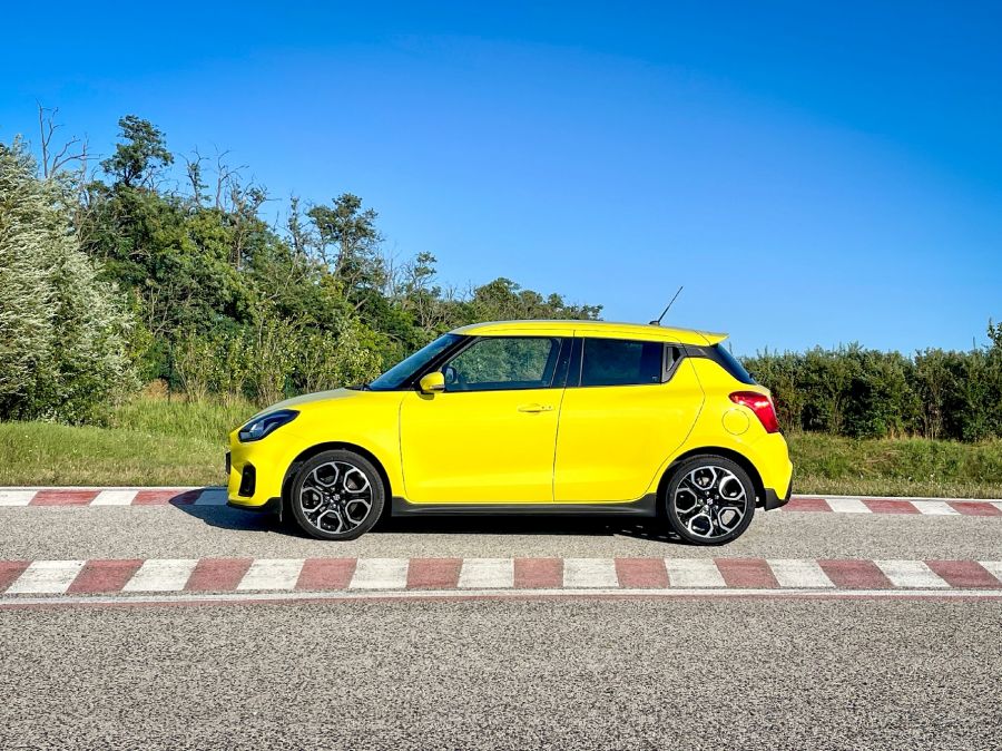 Ha már gyors, legyen sport is – Suzuki Swift Sport - STYLENEWS - Mobility - 2023 suzuki swift sport teszt, suzuki swift sport, swift sport, swift sport teszt, 