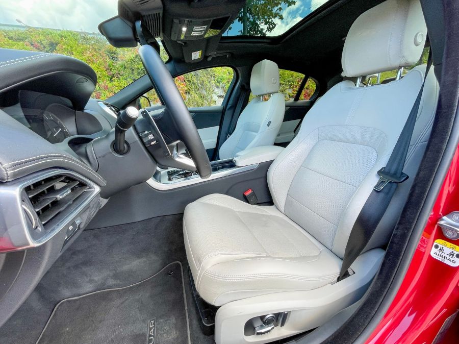 Lehet benne hibát találni, de tényleg szükséges? – Jaguar XE P300 AWD - STYLENEWS - Mobility - 2023 Jaguar XE teszt, jaguar teszt, Jaguar XE P300 AWD teszt, xe jaguar, 