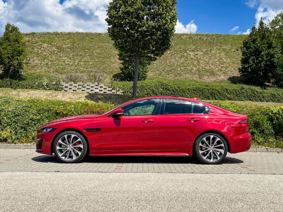 Lehet benne hibát találni, de tényleg szükséges? – Jaguar XE P300 AWD - STYLENEWS - Mobility - 2023 Jaguar XE teszt, jaguar teszt, Jaguar XE P300 AWD teszt, xe jaguar, 