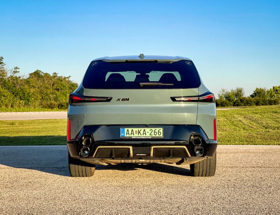 Irgalmatlan – BMW XM - STYLENEWS - Mobility - bmw xm, bmw xm plug-in hybrid teszt, BMW XM teszt, 