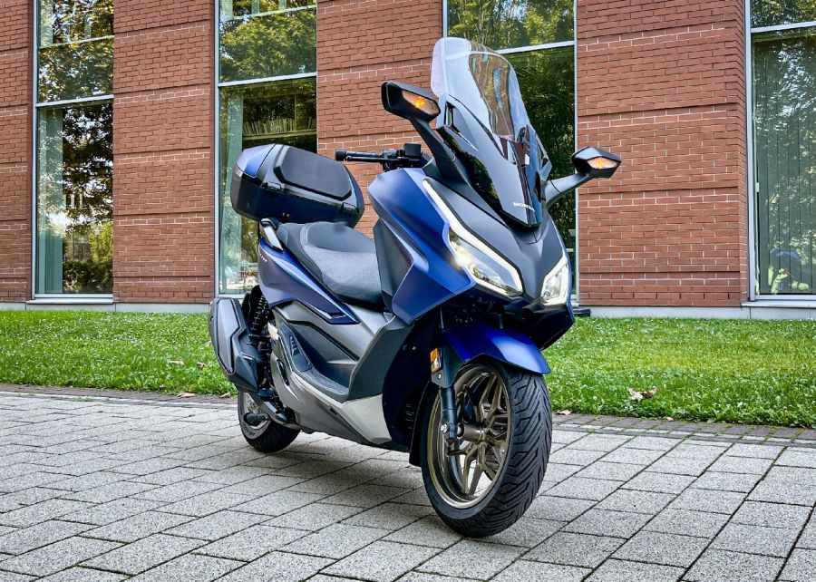 Mások miért nem így csinálják? – Honda Forza 350 - STYLENEWS - Mobility - forza, forza 350, forza 350 teszt, honda, honda forza, honda forza 350 teszt, honda teszt, 