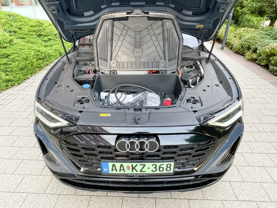 Konzervatív nyugalom – Audi Q8 55 Sportback e-tron - STYLENEWS - Mobility - 2023 Audi Q8 e-tron Sportback teszt, Audi e-tron teszt, Audi Q8 55 Sportback e-tron teszt, Audi Q8 e-tron teszt, 