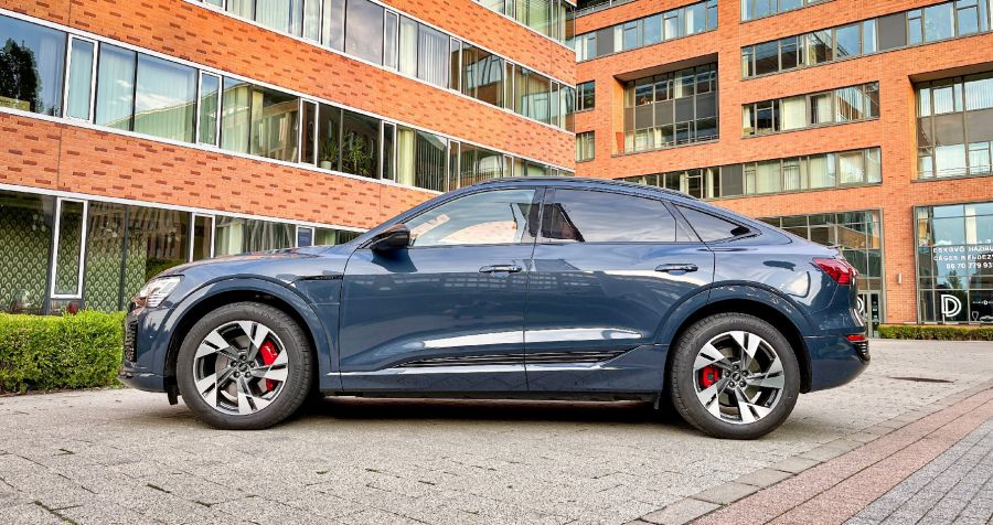 Konzervatív nyugalom – Audi Q8 55 Sportback e-tron - STYLENEWS - Mobility - 2023 Audi Q8 e-tron Sportback teszt, Audi e-tron teszt, Audi Q8 55 Sportback e-tron teszt, Audi Q8 e-tron teszt, 