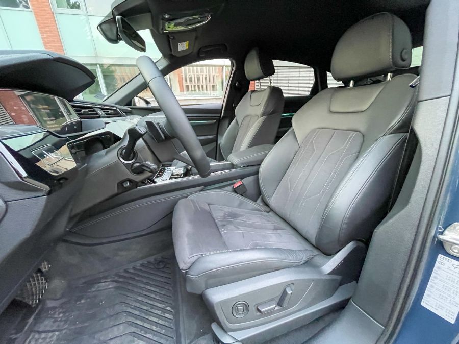 Konzervatív nyugalom – Audi Q8 55 Sportback e-tron - STYLENEWS - Mobility - 2023 Audi Q8 e-tron Sportback teszt, Audi e-tron teszt, Audi Q8 55 Sportback e-tron teszt, Audi Q8 e-tron teszt, 