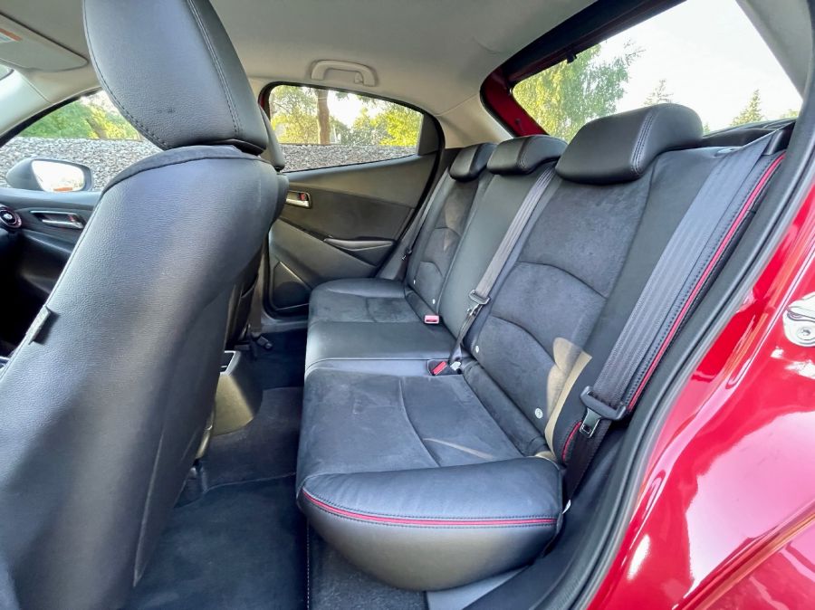 Kettő van belőle – 2023 Mazda 2 Homura Aka G115 - STYLENEWS - Mobility - 2023 Mazda 2 teszt, Mazda 2, Mazda 2 Homura AKA teszt, Mazda 2 Homura G115 teszt, 