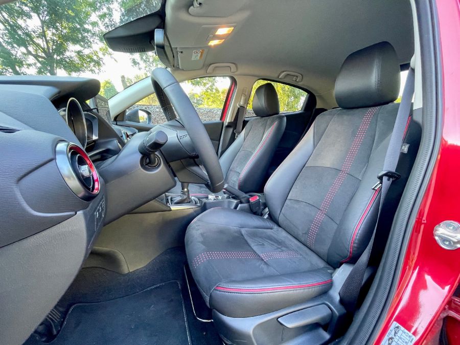 Kettő van belőle – 2023 Mazda 2 Homura Aka G115 - STYLENEWS - Mobility - 2023 Mazda 2 teszt, Mazda 2, Mazda 2 Homura AKA teszt, Mazda 2 Homura G115 teszt, 