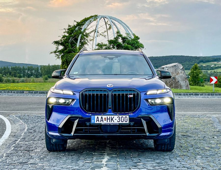 Nem helyrajzi kérdés – BMW X7 M60i xDrive - STYLENEWS - Mobility - 2023 BMW X7 M60i teszt, 2023 X7 M60i, BMW X7, BMW X7 M60i xDrive teszt, BMW X7 teszt, x7, x7 m60i, X7 M60i teszt, 