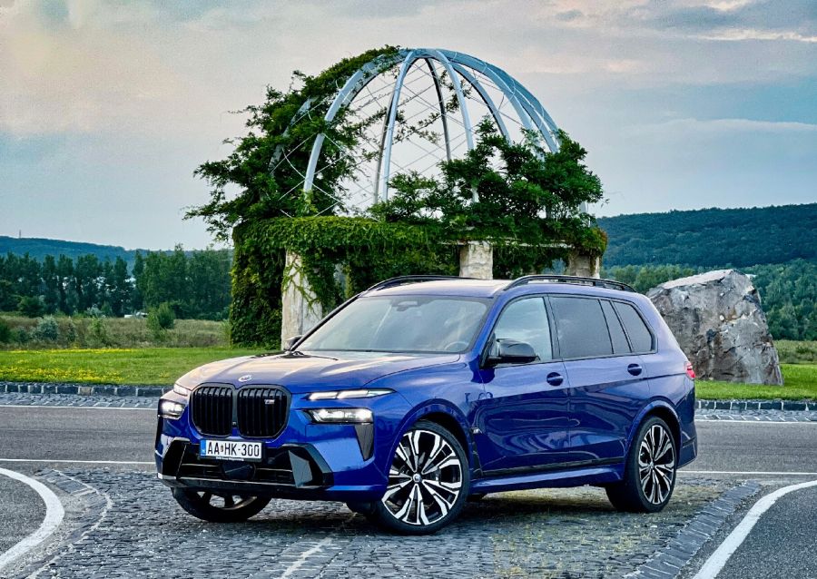Nem helyrajzi kérdés – BMW X7 M60i xDrive - STYLENEWS - Mobility - 2023 BMW X7 M60i teszt, 2023 X7 M60i, BMW X7, BMW X7 M60i xDrive teszt, BMW X7 teszt, x7, x7 m60i, X7 M60i teszt, 