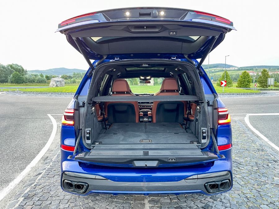 Nem helyrajzi kérdés – BMW X7 M60i xDrive - STYLENEWS - Mobility - 2023 BMW X7 M60i teszt, 2023 X7 M60i, BMW X7, BMW X7 M60i xDrive teszt, BMW X7 teszt, x7, x7 m60i, X7 M60i teszt, 