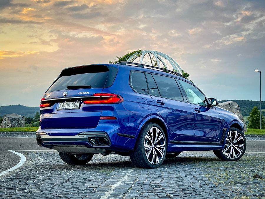 Nem helyrajzi kérdés – BMW X7 M60i xDrive - STYLENEWS - Mobility - 2023 BMW X7 M60i teszt, 2023 X7 M60i, BMW X7, BMW X7 M60i xDrive teszt, BMW X7 teszt, x7, x7 m60i, X7 M60i teszt, 