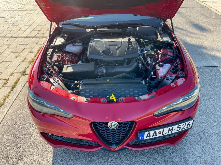 Mindörökké egyszer – Alfa Romeo Giulia 2.0 Q4 Competizione - STYLENEWS - Mobility - 2023 Alfa Giulia Competizione teszt, alfa romeo giulia, Alfa Romeo Giulia 2.0 Q4 teszt, Alfa romeo giulia competizione, Alfa Romeo Giulia teszt, 