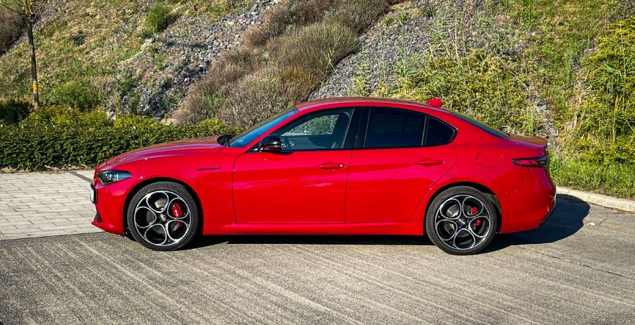 Mindörökké egyszer – Alfa Romeo Giulia 2.0 Q4 Competizione - STYLENEWS - Mobility - 2023 Alfa Giulia Competizione teszt, alfa romeo giulia, Alfa Romeo Giulia 2.0 Q4 teszt, Alfa romeo giulia competizione, Alfa Romeo Giulia teszt, 