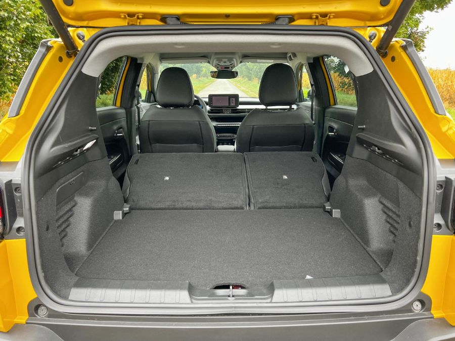 A legjobbnak ítélt – Jeep Avenger Summit - STYLENEWS - Mobility - 2023 car of the year teszt, 2023 Jeep Avenger teszt, Jeep autocentrumszabo, Jeep Avenger electric teszt, Jeep Avenger Summit teszt, Jeep Avenger teszt, 