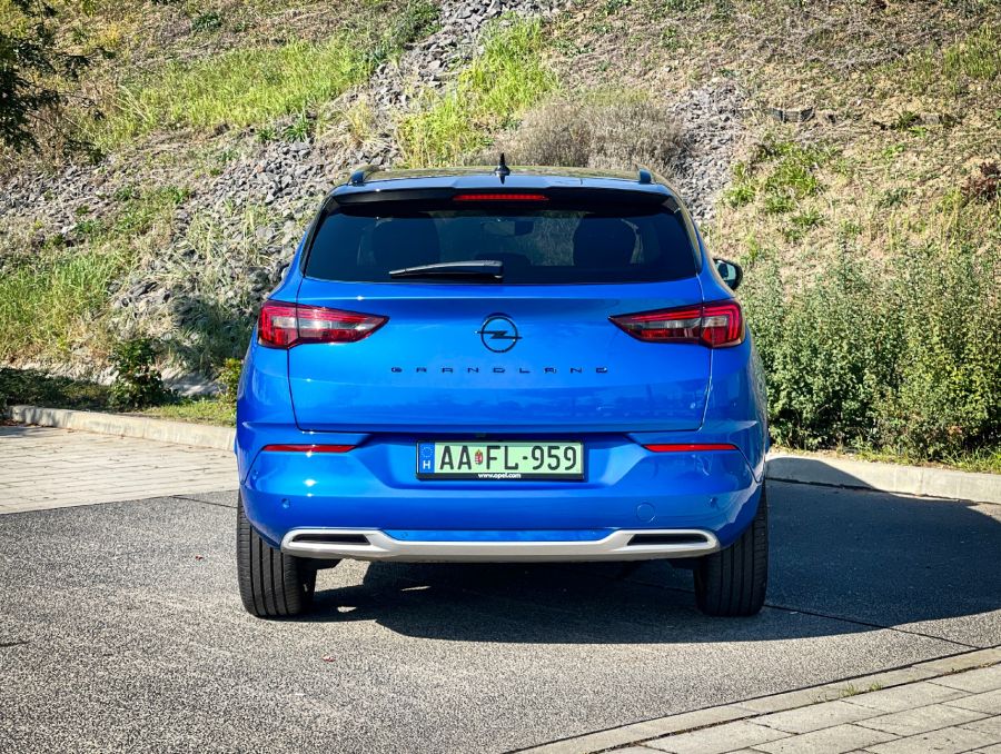 Örülök, hogy újra látlak! Jól nézel ki! – Opel Grandland Plug-in Hybrid Ultimate - STYLENEWS - Mobility - grandland 2023, grandland plug in hybrid, grandland teszt, opel Grandland PHEV Ultimate teszt, Opel grandland teszt, 