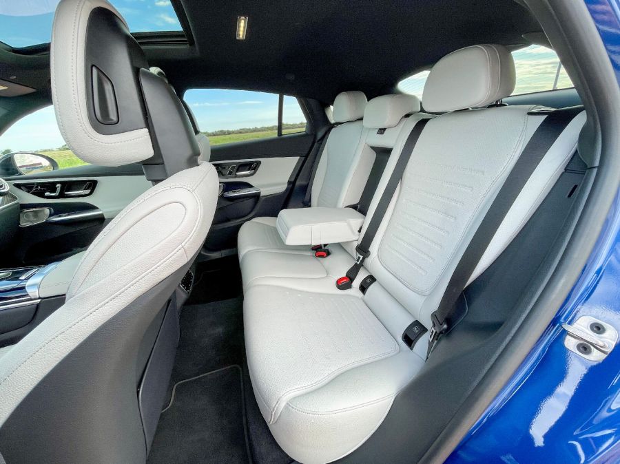 Amikor a presztízsből luxus lesz – Mercedes Benz GLC 400e 4Matic Coupé - STYLENEWS - Mobility - glc coupe 2023, glc coupe 400e, GLC coupé PHEV teszt, glc mercedes, Mercedes GLC coupé 400e teszt, Mercedes-Benz GLC 400e teszt, 