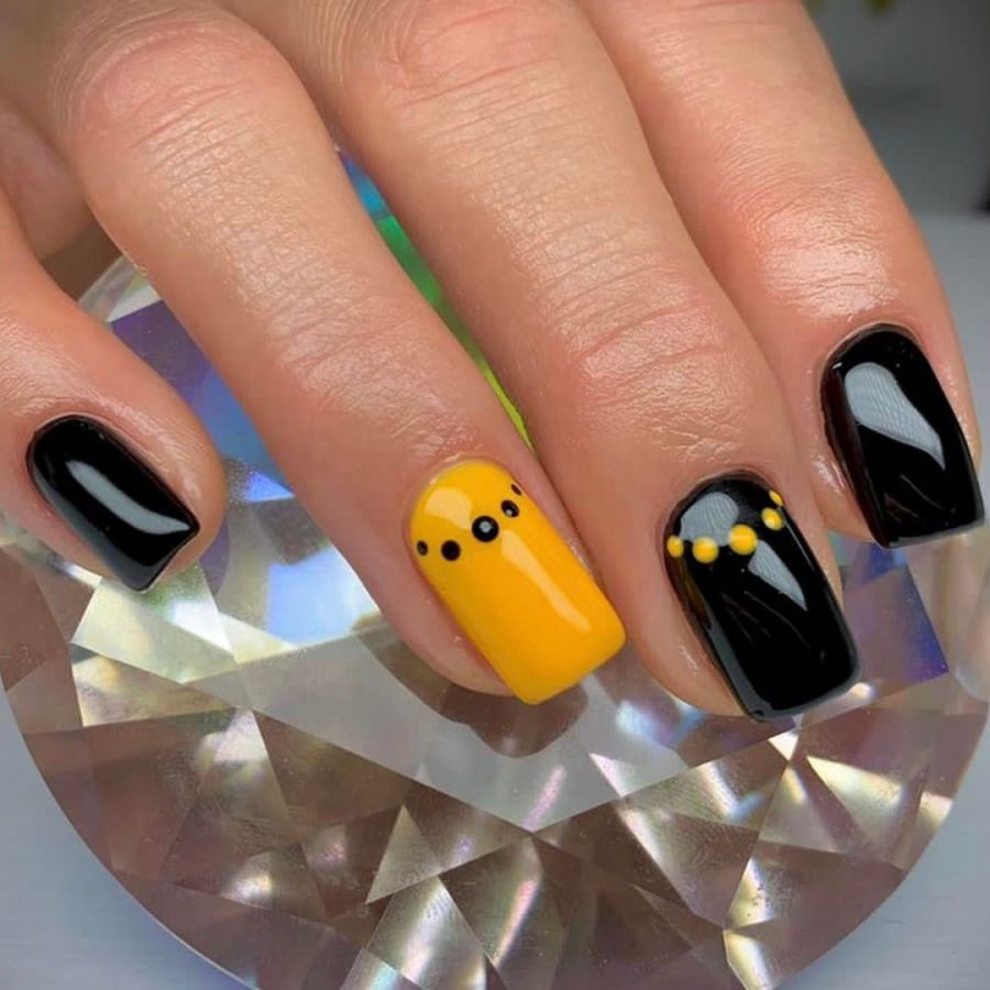 Halloweeni Körmök: Varázslatos Manikűr - SZÉPSÉG -  - halloweeni körmök, köröm, manikűr, 