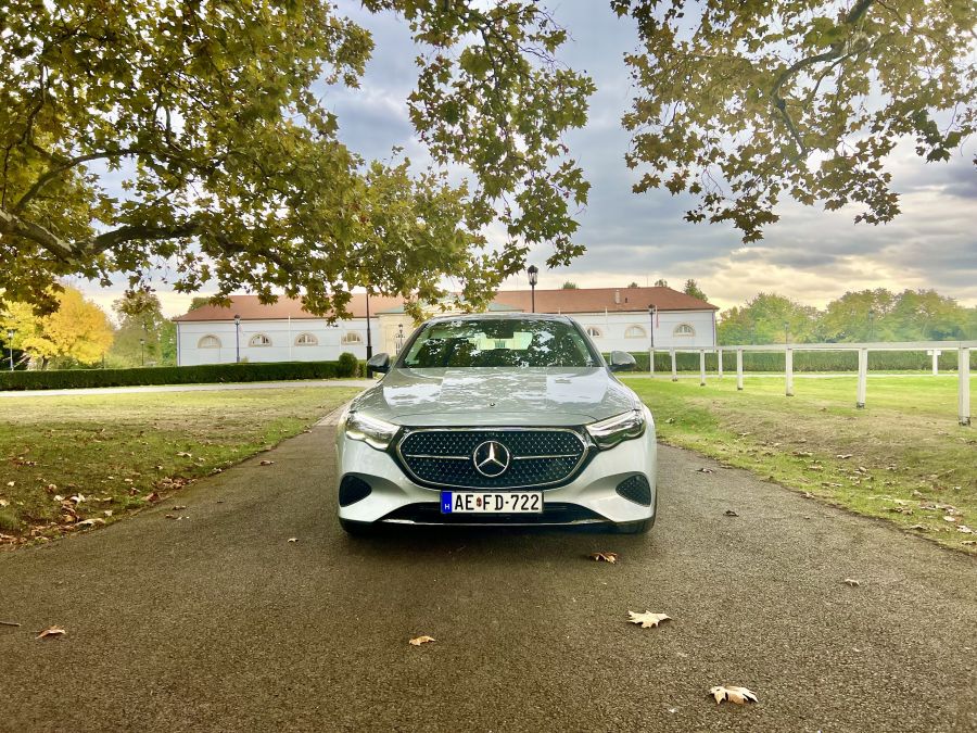 Szemet gyönyörködtető látvány – Mercedes-Benz E osztály bemutató - STYLENEWS - Mobility - 2023 Mercedes E, E osztály bemutató, mercedes benz, mercedes benz e osztály, mercedes e bemutató, 