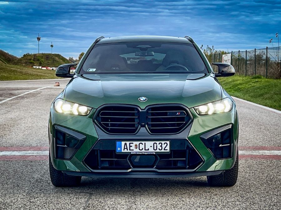 Erőteljes jelenlét – BMW X6 M Competition - STYLENEWS - Mobility - bmw x6 m competition teszt, x6m, x6m 2023, x6m competition, x6m teszt, 