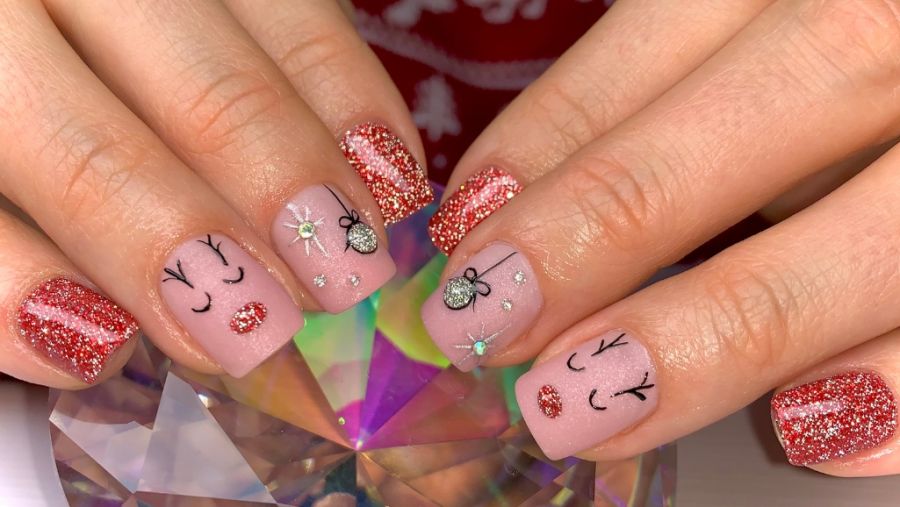 Karácsonyi Körmök: Ünnepi Manikűr - SZÉPSÉG -  - 