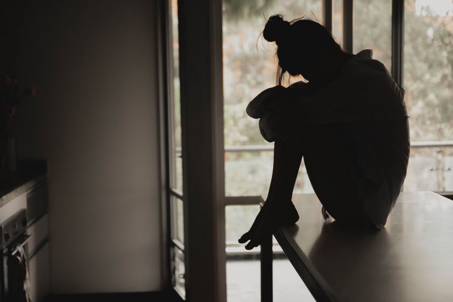 Csapdába esett nők - KERESD A NŐT  - Lélekhangok - anyagi függőség, Barna Berni, kapcsolat, megalázó kapcsolat, megértés, nehézség, nők, párkapcsolat, 