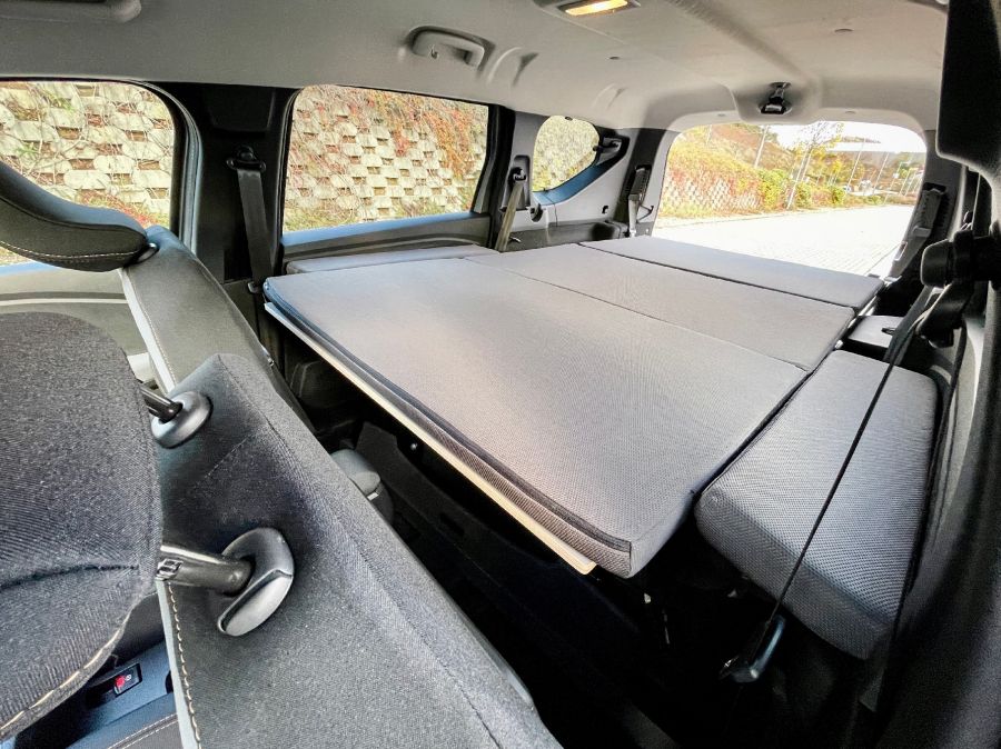 Hihetetlen funkciók – Dacia Jogger Extreme TCe110 - STYLENEWS - Mobility - dacia jogger, Dacia Jogger Extreme ággyal, dacia jogger extreme teszt, Dacia Jogger TCe110 teszt, jogger, Jogger sátor, 