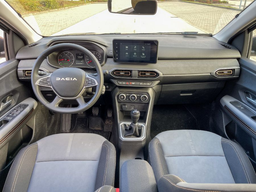 Hihetetlen funkciók – Dacia Jogger Extreme TCe110 - STYLENEWS - Mobility - dacia jogger, Dacia Jogger Extreme ággyal, dacia jogger extreme teszt, Dacia Jogger TCe110 teszt, jogger, Jogger sátor, 