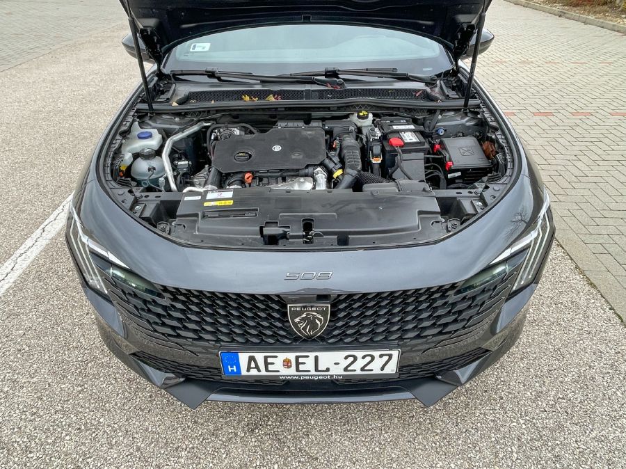 Szemben az árral - Peugeot 508 SW Allure 1,5 BlueHDI 130 - STYLENEWS - Mobility - 2023 Peugeot 508 SW 1%2C5 BlueHDI teszt, 508 peugeot, 508 Peugeot 2023, Peugeot 508 SW Allure 1%2C5 dízel teszt, Peugeot 508 teszt, 