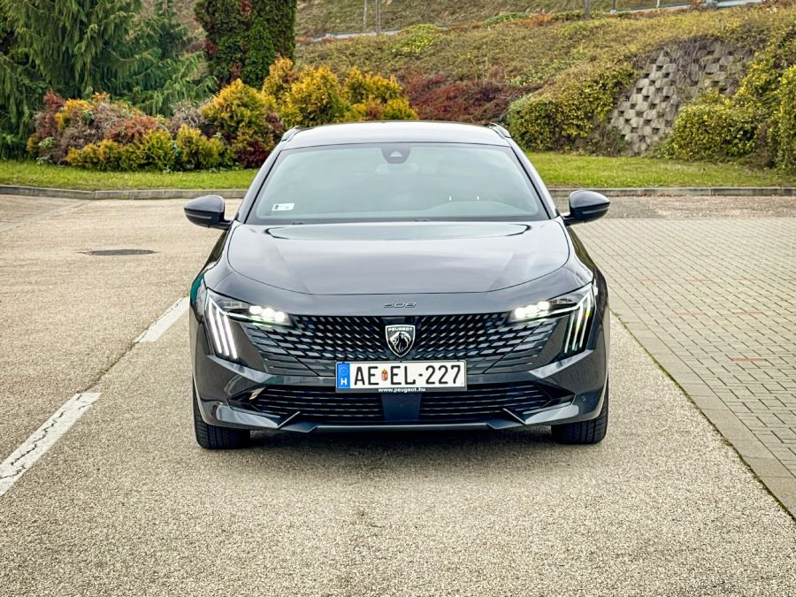 Szemben az árral - Peugeot 508 SW Allure 1,5 BlueHDI 130 - STYLENEWS - Mobility - 2023 Peugeot 508 SW 1%2C5 BlueHDI teszt, 508 peugeot, 508 Peugeot 2023, Peugeot 508 SW Allure 1%2C5 dízel teszt, Peugeot 508 teszt, 