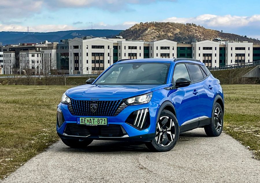 Az év legjobbja franciául – Peugeot e-2008 Allure - STYLENEWS - Mobility - Peugeot 2008 elektromos teszt, Peugeot e 2008 teszt Allure, Peugeot e-2008 teszt, Peugeot e2008 teszt, 