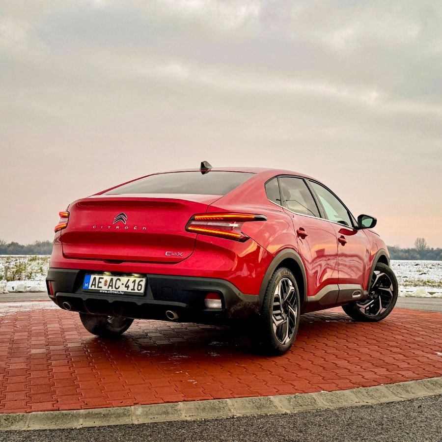 Benzines családi 2023 – Citroën C4 X 1.2 - STYLENEWS - Mobility - Citroen C4 X 1%2C2 teszt, Citroen c4 x benzin, Citroen c4 x teszt, 