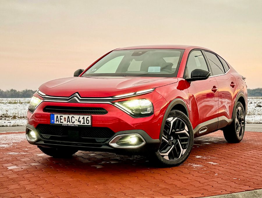Benzines családi 2023 – Citroën C4 X 1.2 - STYLENEWS - Mobility - Citroen C4 X 1%2C2 teszt, Citroen c4 x benzin, Citroen c4 x teszt, 