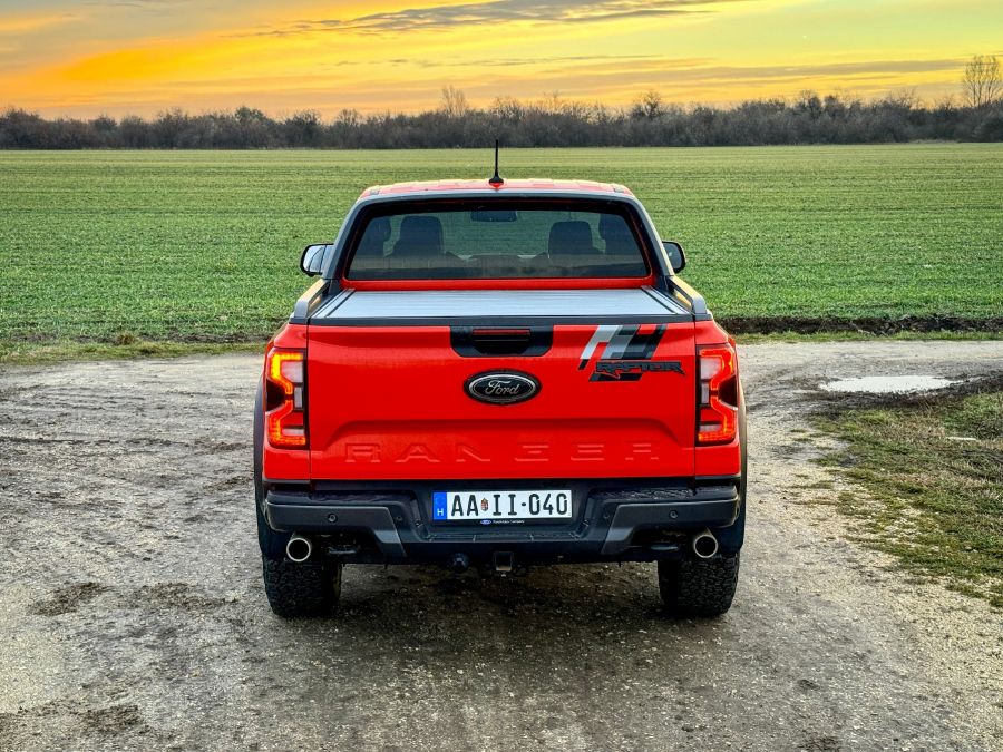 Pickup a csúcson – Ford Ranger Raptor 3.0 Eco Boost - STYLENEWS - Mobility - 2023 Ford ranger raptor teszt, 2023 Ranger Raptor 3.0 Eco Boost teszt, Ford Ranger Raptor teszt, raptor teszt, 