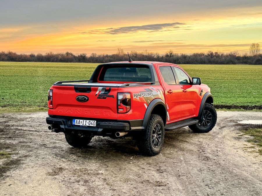 Pickup a csúcson – Ford Ranger Raptor 3.0 Eco Boost - STYLENEWS - Mobility - 2023 Ford ranger raptor teszt, 2023 Ranger Raptor 3.0 Eco Boost teszt, Ford Ranger Raptor teszt, raptor teszt, 