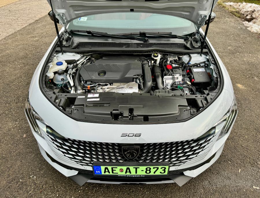 Sportosan elegáns, elegánsan sportos – Peugeot 508 GT Hybrid 225 - STYLENEWS - Mobility - 2023 peugeot 508, 2023 Peugeot 508 GT Hybrid 225 teszt, 508 peugeot, Peugeot 508 teszt, Peugeot 58 hybrid teszt, 
