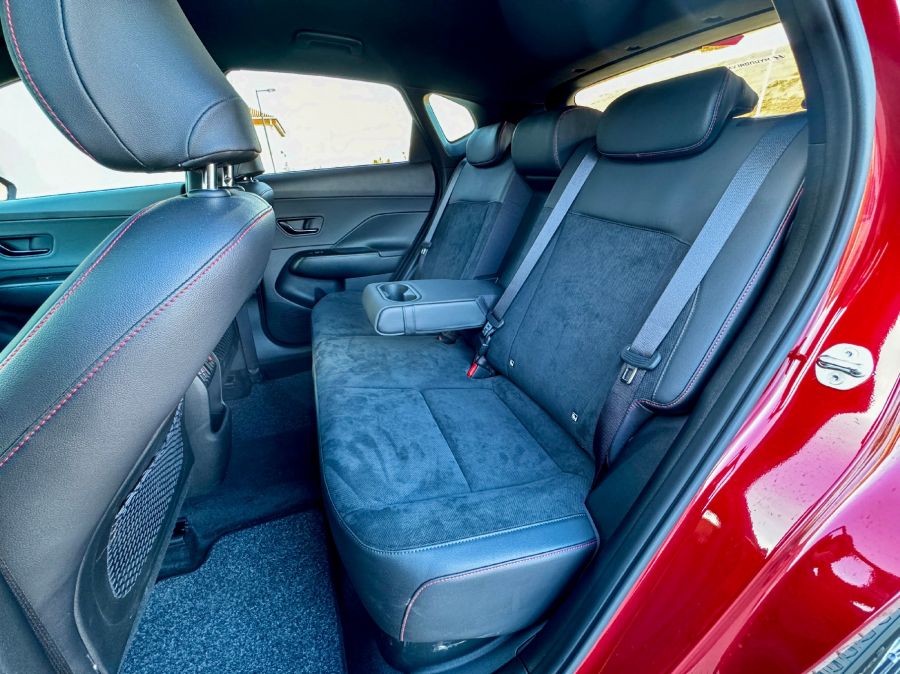 A katonatiszt – Hyundai Kona 1.6 GDi Hibrid - STYLENEWS - Mobility - 2024 Hyundai Kona 1.6 GDi Hibrid teszt, Hyundai Kona hybrid teszt, Hyundai Kona teszt, 