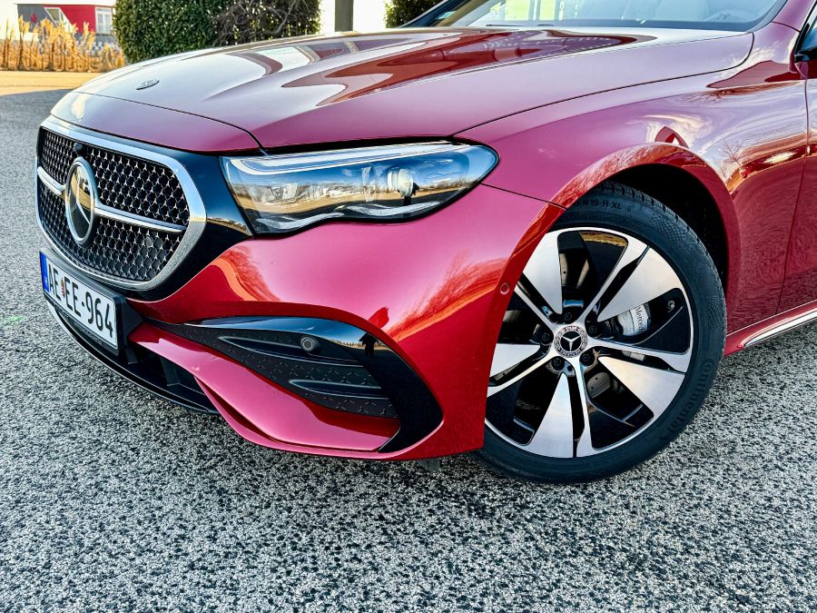 A legfontosabb bástyák és a kapcsolódó elvárások – Mercedes-Benz E220 d 4Matic limuzin - STYLENEWS - Mobility - e220 mercedes, e220 mercedes 2023, mercedes benz, mercedes e200 d 4Matic limuzin teszt, mercedes e220 dízel limuzin teszt, 