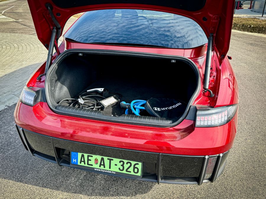 Újrapixelezve – Hyundai Ioniq 6 Executive Edition - STYLENEWS - Mobility - Hundai Ioniq 6 Executive teszt, hundai ioniq 6 teszt, hyundai ioniq 6, ioniq 6, ioniq 6 teszt, 