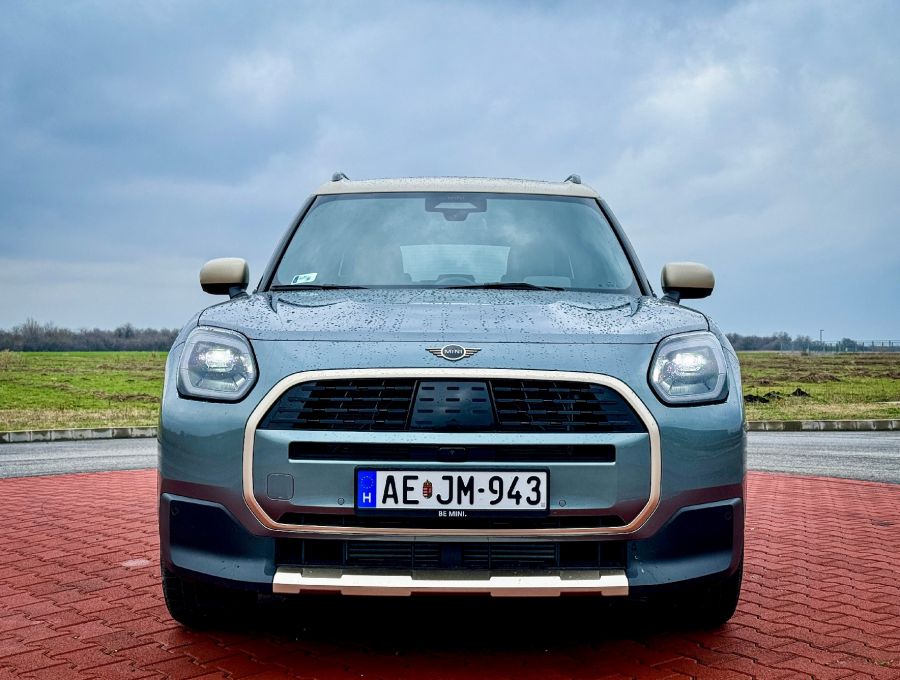 Magasan, boldogan, megújultan – Mini Countryman C Favoured Trim - STYLENEWS - Mobility - 2024 Countryman, 2024 mini countryman teszt, countryman 2024, countryman teszt, Mini Countryman benzin teszt, Mini Countryman C Favoured Trim teszt, 