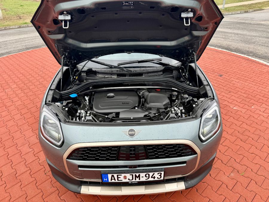 Magasan, boldogan, megújultan – Mini Countryman C Favoured Trim - STYLENEWS - Mobility - 2024 Countryman, 2024 mini countryman teszt, countryman 2024, countryman teszt, Mini Countryman benzin teszt, Mini Countryman C Favoured Trim teszt, 