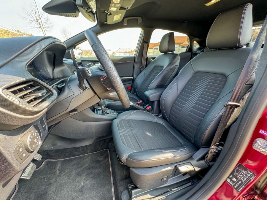 Fordulatosan - Ford Puma Vivid Ruby Edition - STYLENEWS - Mobility - 2023 Ford Puma Vivid Ruby teszt, Ford Puma teszt, Ford Puma Vivid Ruby teszt, Puma Ford, Vivid Ruby Puma, 