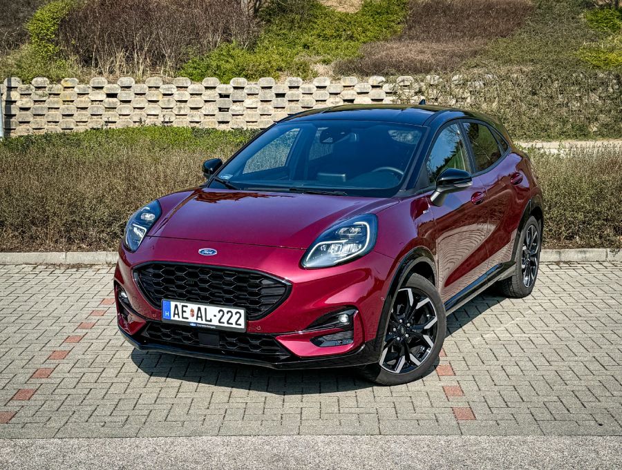 Fordulatosan - Ford Puma Vivid Ruby Edition - STYLENEWS - Mobility - 2023 Ford Puma Vivid Ruby teszt, Ford Puma teszt, Ford Puma Vivid Ruby teszt, Puma Ford, Vivid Ruby Puma, 
