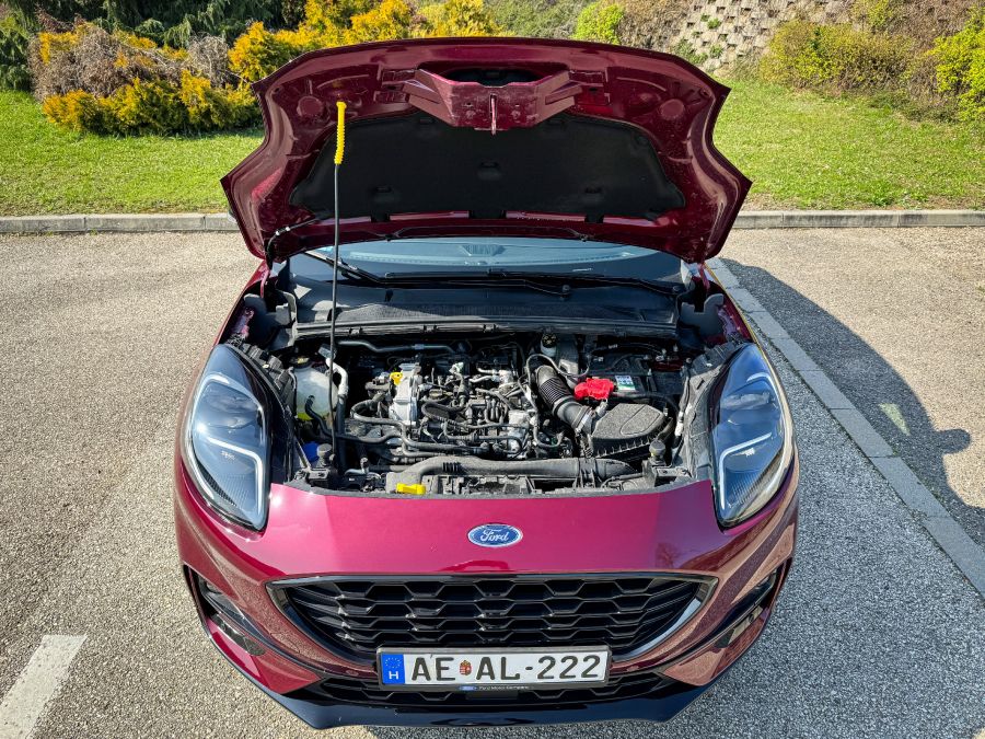 Fordulatosan - Ford Puma Vivid Ruby Edition - STYLENEWS - Mobility - 2023 Ford Puma Vivid Ruby teszt, Ford Puma teszt, Ford Puma Vivid Ruby teszt, Puma Ford, Vivid Ruby Puma, 
