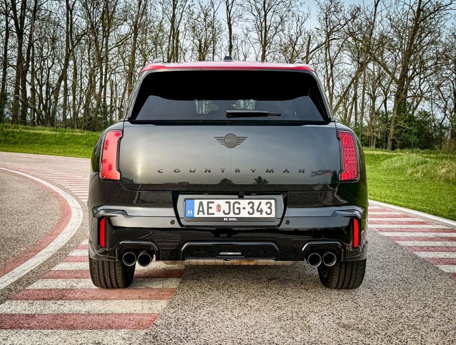 Startvonalon – Mini Countryman John Cooper Works All4 - STYLENEWS - Mobility - 2024 JCW Countryman teszt, 2024 Mini countryman JCW teszt, 2024 mini countryman John Cooper Works All4 teszt, Countryman JCW teszt, Mini Countryman teszt, 