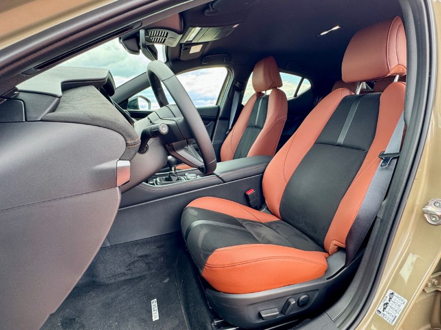 A régi igenis lehet új – Mazda 3 Nagisa - STYLENEWS - Mobility - 2024 Mazda 3 Nagisa, mazda 3, Mazda 3 teszt, 